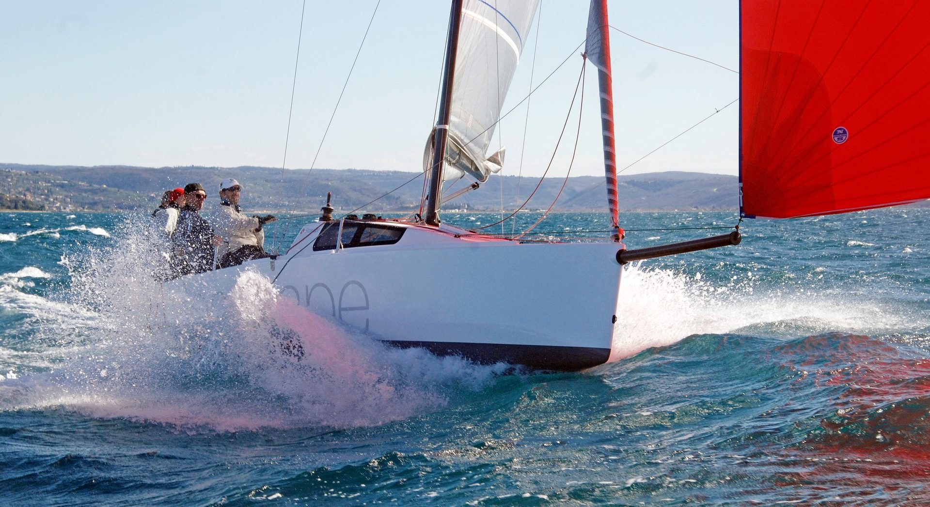 Beneteau First 24 SE Exterior 4