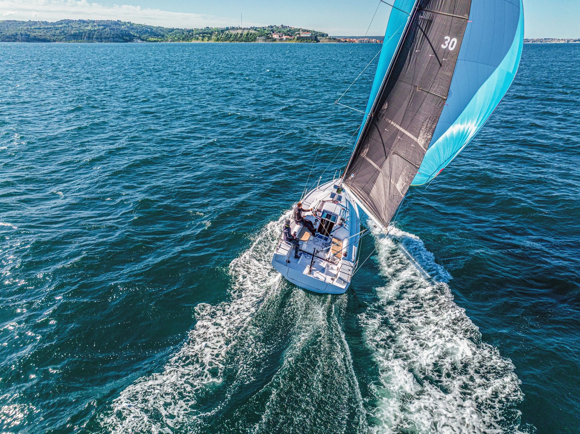 Beneteau First 30 Exterior 4