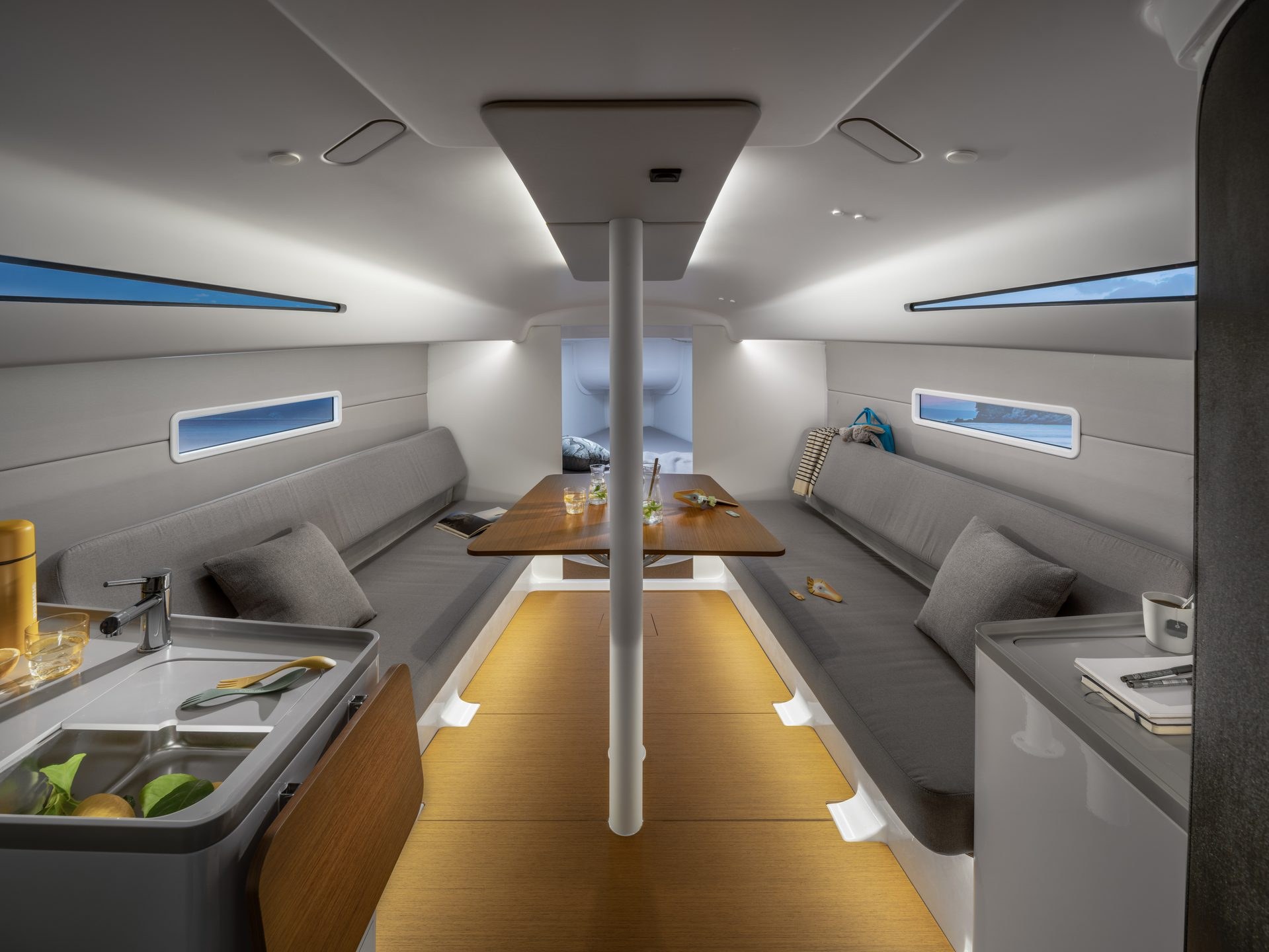 Beneteau First 30 Interior 3