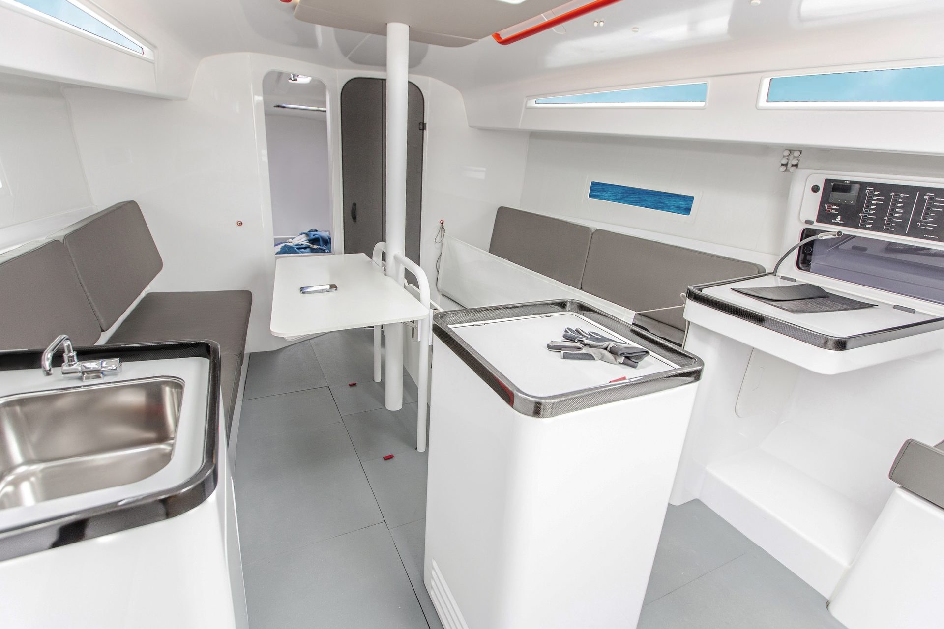 Beneteau First 36 SE Interior 3
