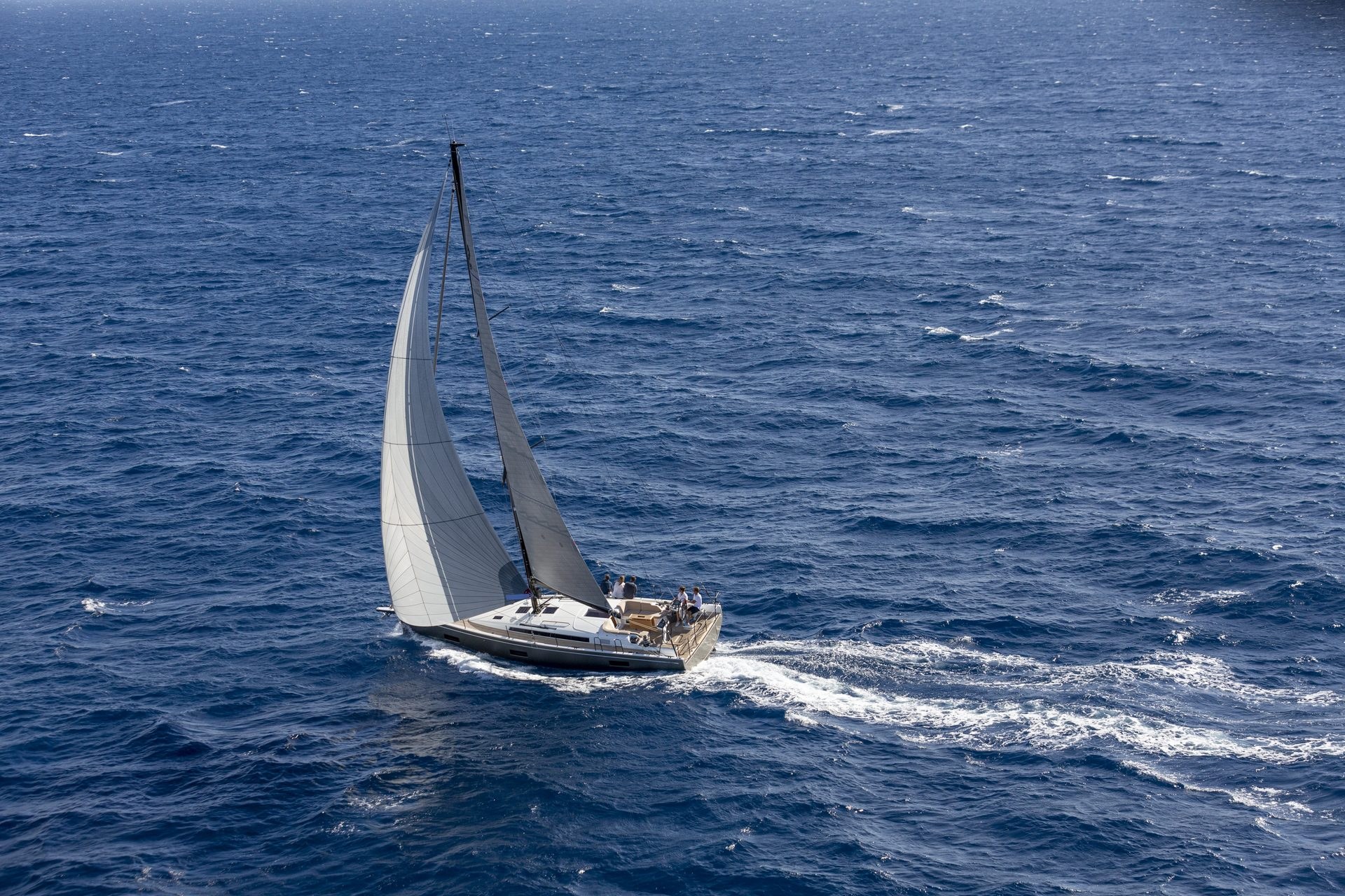 Beneteau First 44 Exterior 7