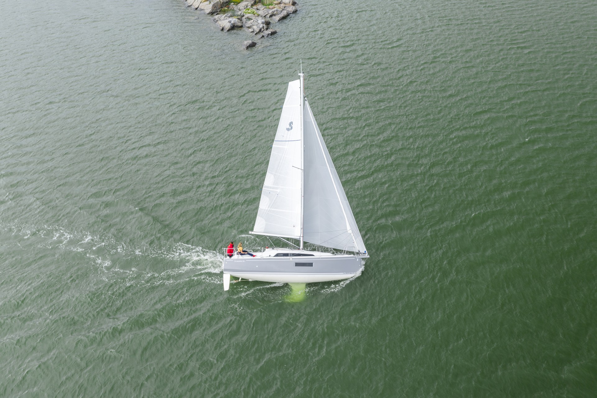 Beneteau Oceanis 30.1 Exterior 5