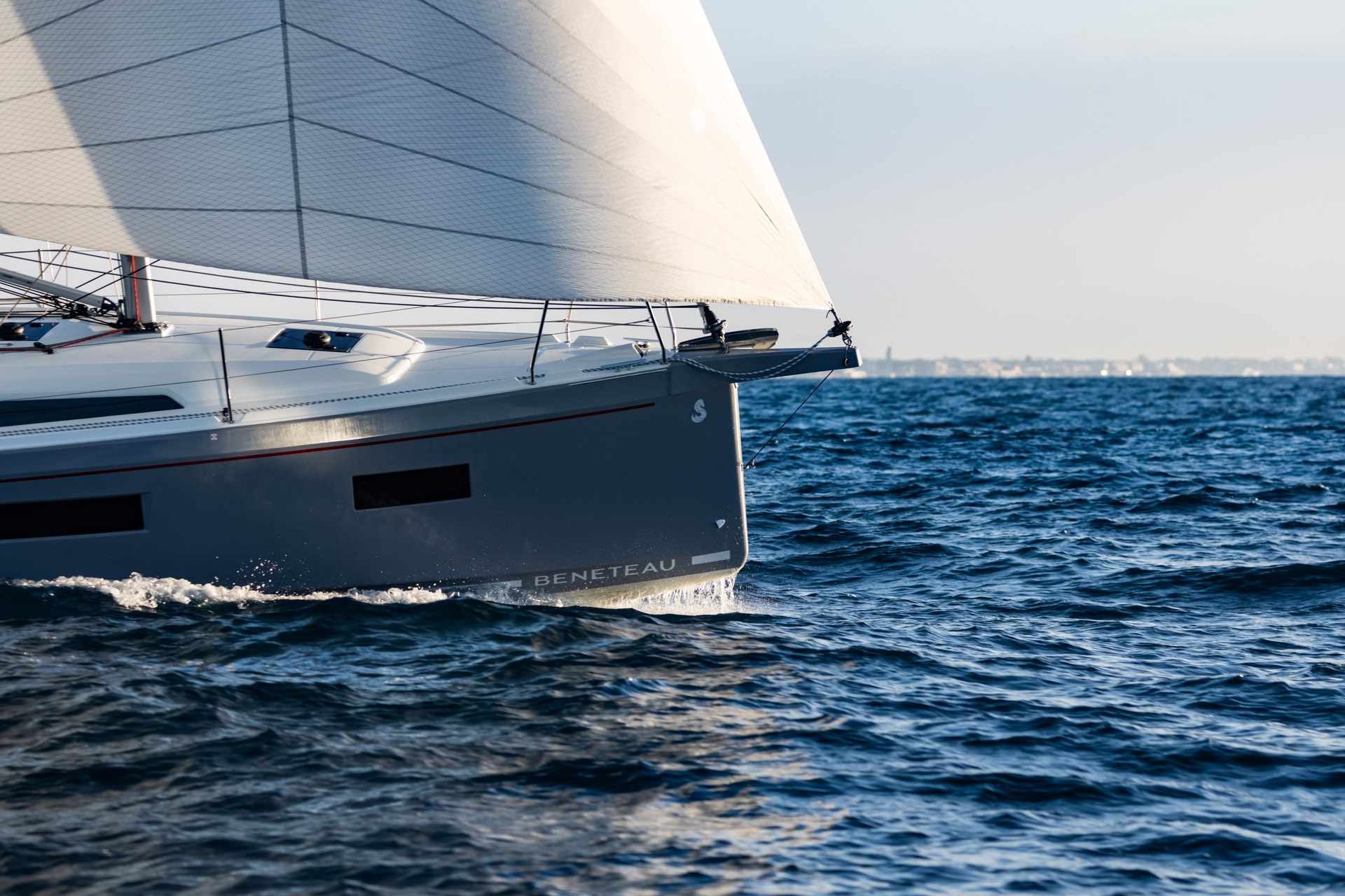 Beneteau Oceanis 34.1 Exterior 5