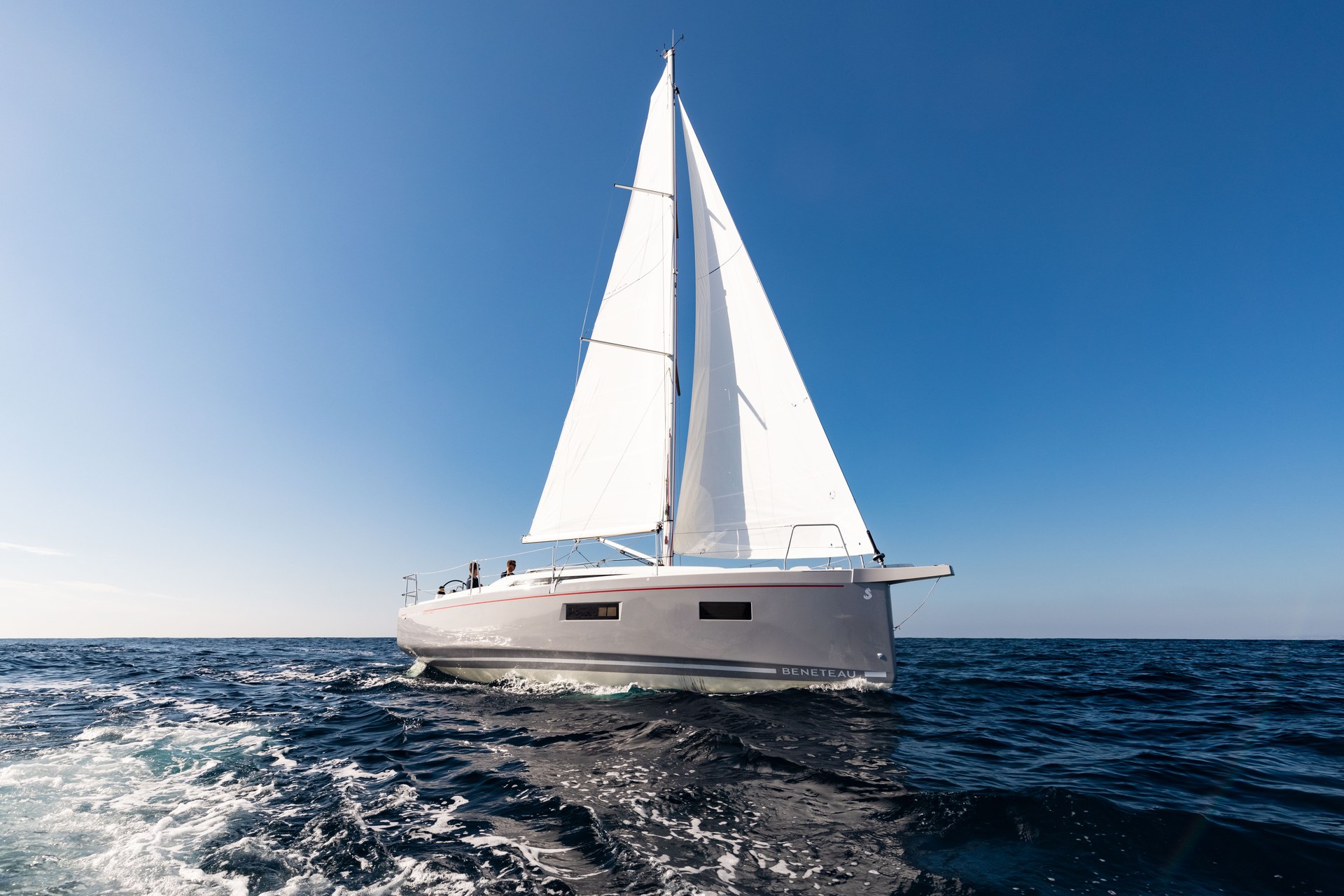 Beneteau Oceanis 34.1 Exterior 6