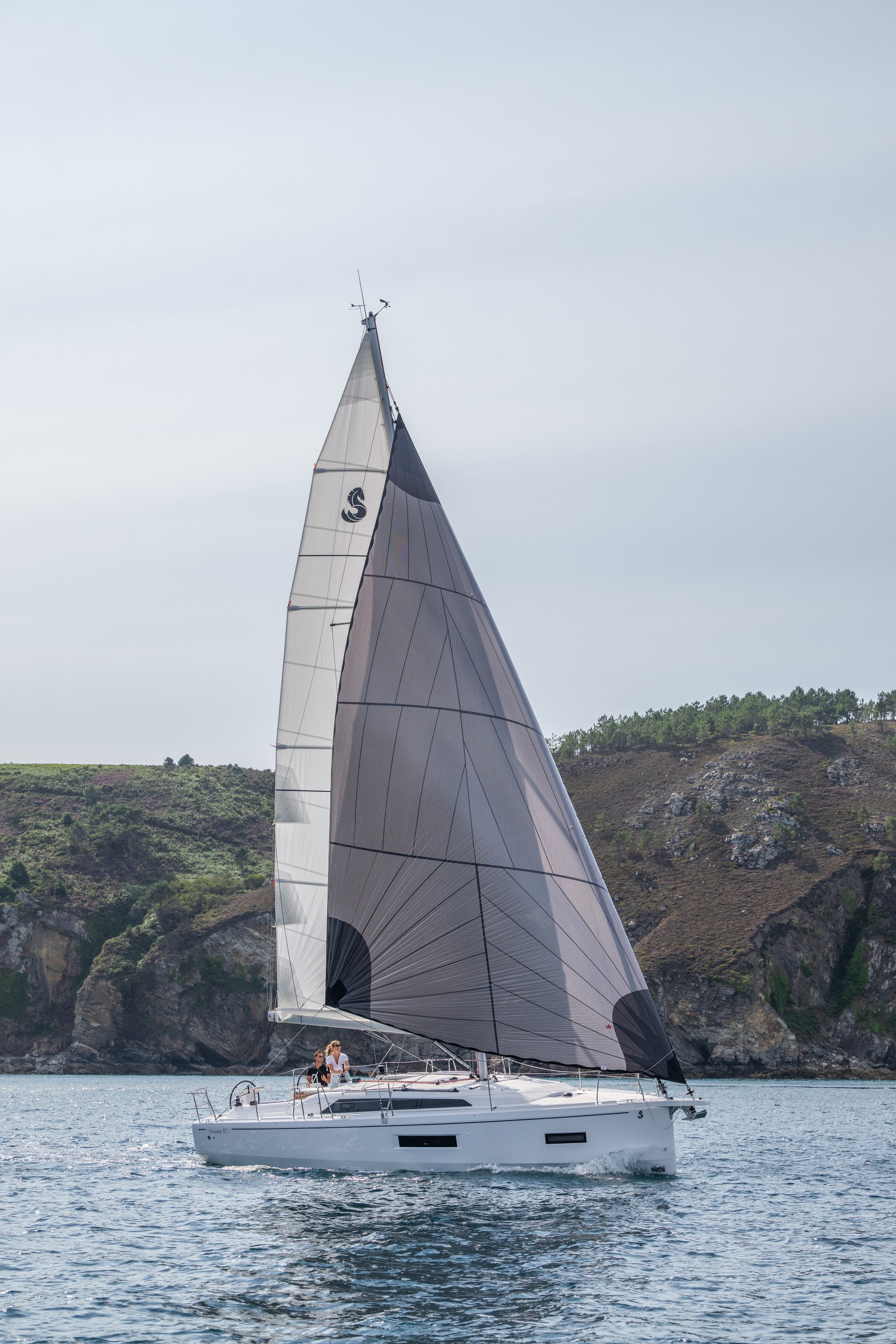Beneteau Oceanis 37.1 Exterior 4