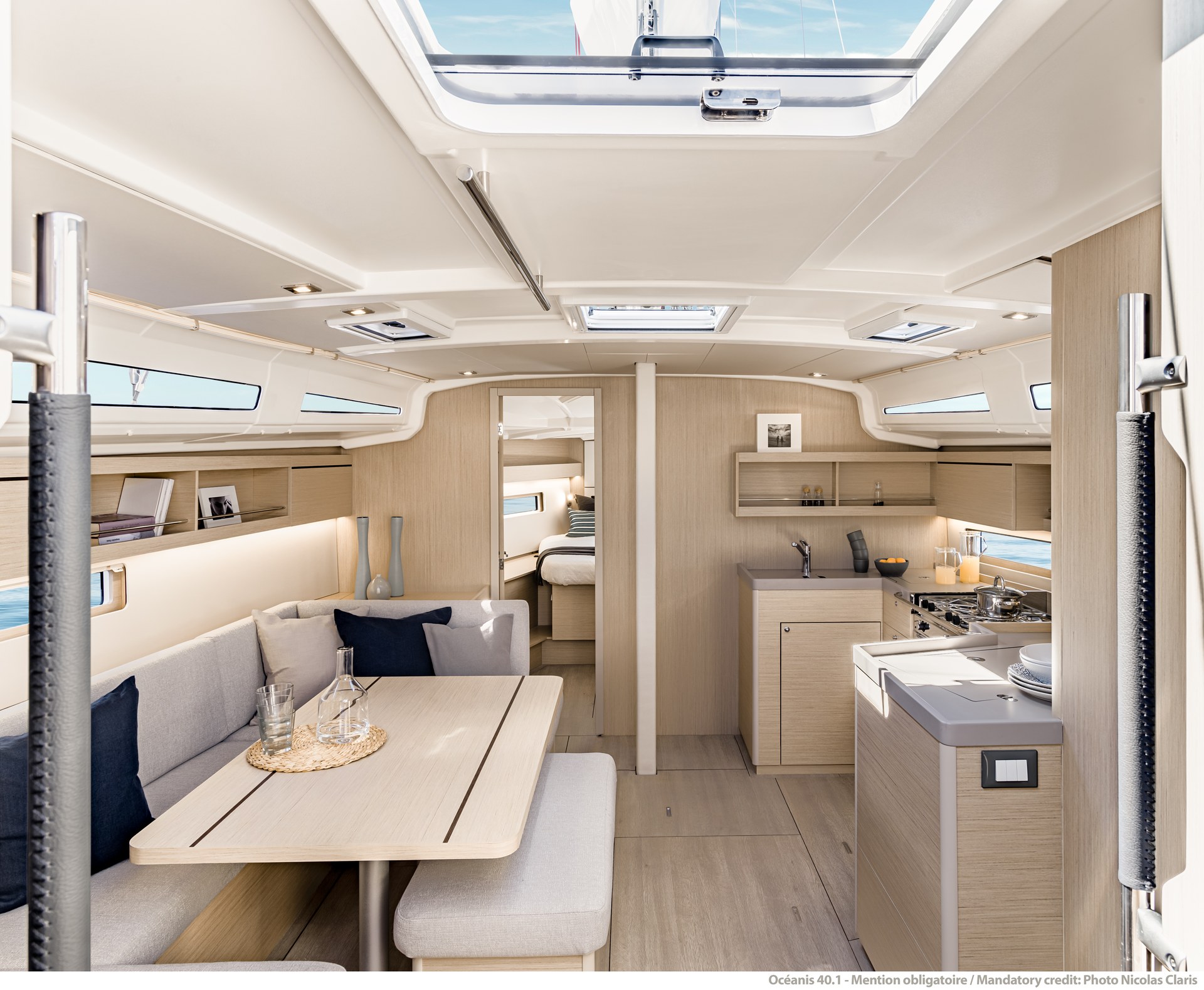 Beneteau Oceanis 40.1 Interior 1