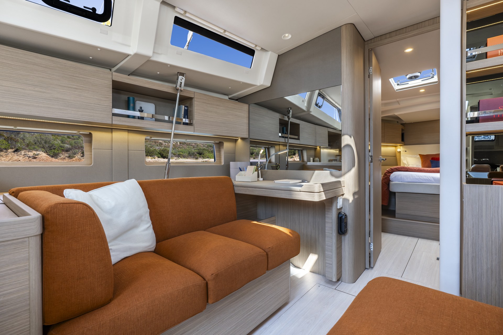 Beneteau Oceanis 47 Interior 3