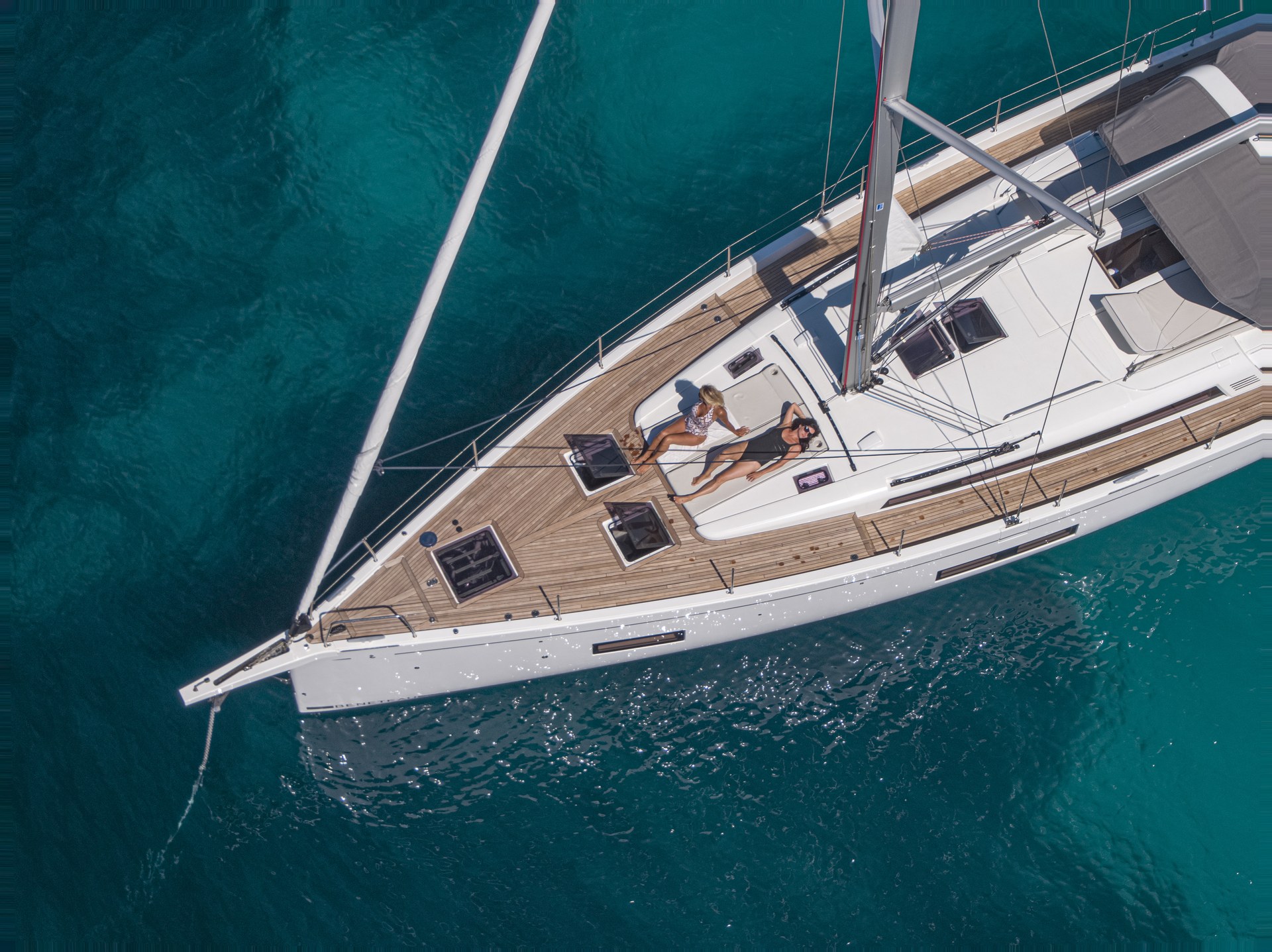 Beneteau Oceanis Yacht 54 Lifestyle 1